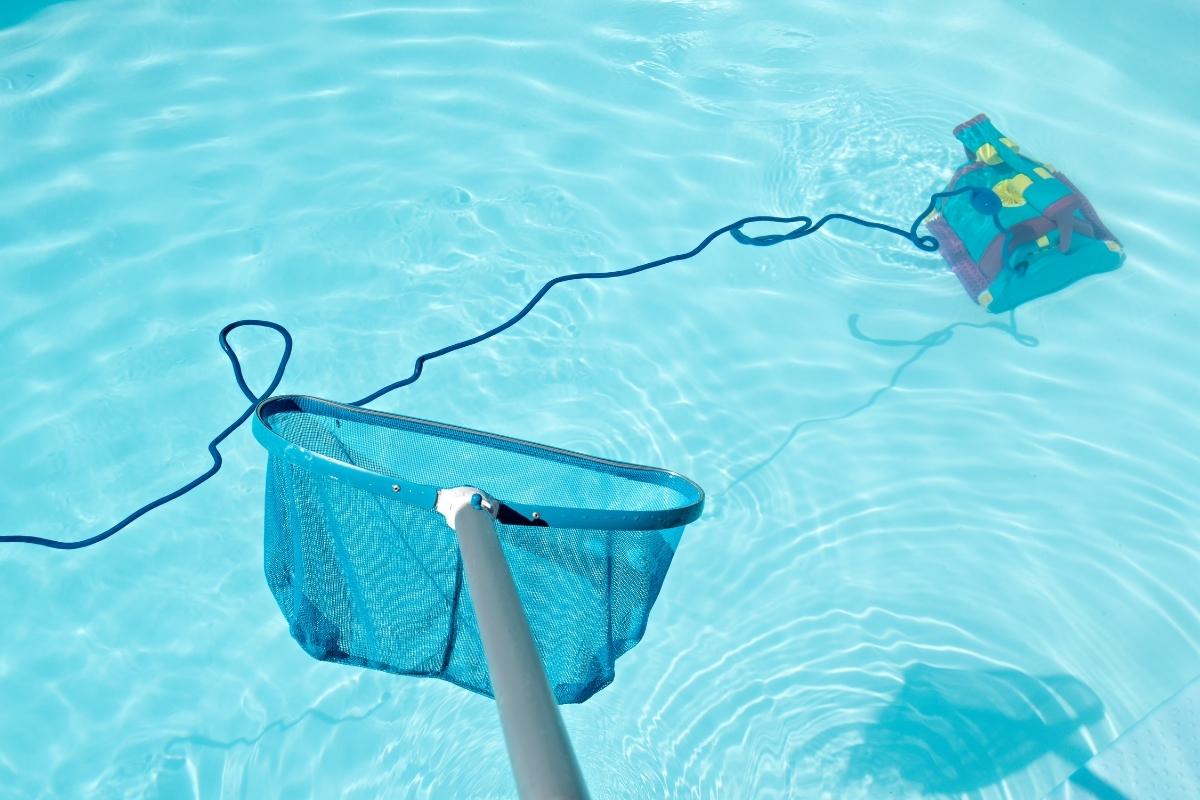 5 Pool Maintenance Musts: Here&rsquo;s How to Avoid Excess Calcium Deposits